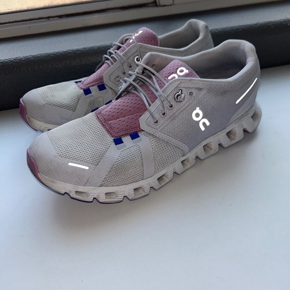 SIZE 10 | On Cloud 5 Push - Picture 1 of 7